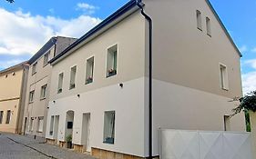 Slo. Apartments